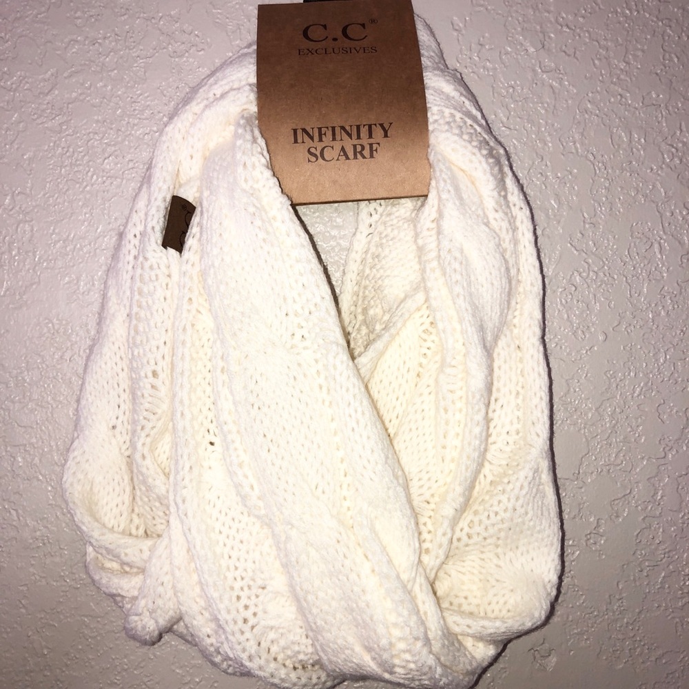 Infinity scarf